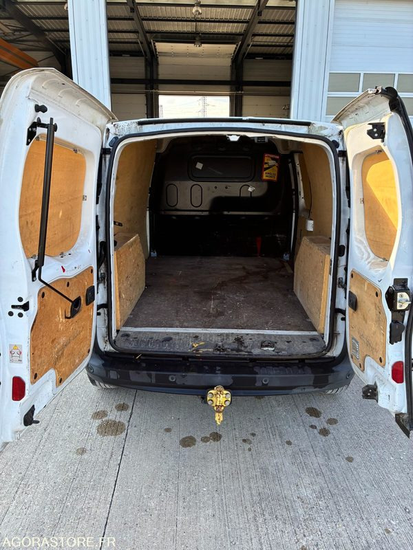 Fourgonnette RENAULT KANGOO diesel - Année 2020 - 299.300 km: photos 9 Fourgonnette RENAULT KANGOO diesel - Année 2020 - 299.300 km: photos 9