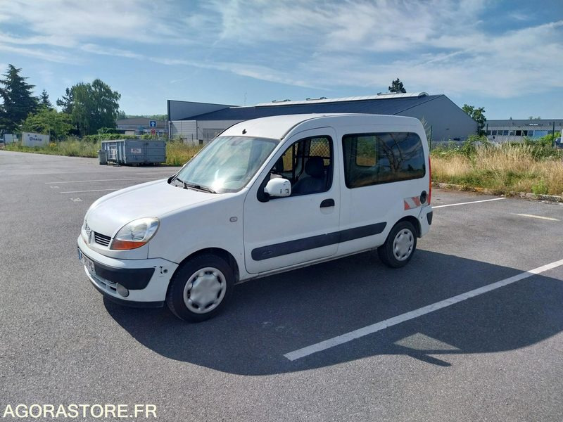 RENAULT Kangoo vitré 2P 2004 (309916Km) ROULANT PRO UNIQUEMENT - Fourgonnette: photos 1 RENAULT Kangoo vitré 2P 2004 (309916Km) ROULANT PRO UNIQUEMENT - Fourgonnette: photos 1