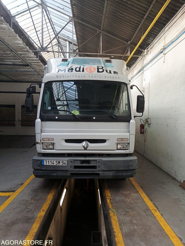 RENAULT M150 - 55664km - 1999 - Camion magasin: photos 1 RENAULT M150 - 55664km - 1999 - Camion magasin: photos 1
