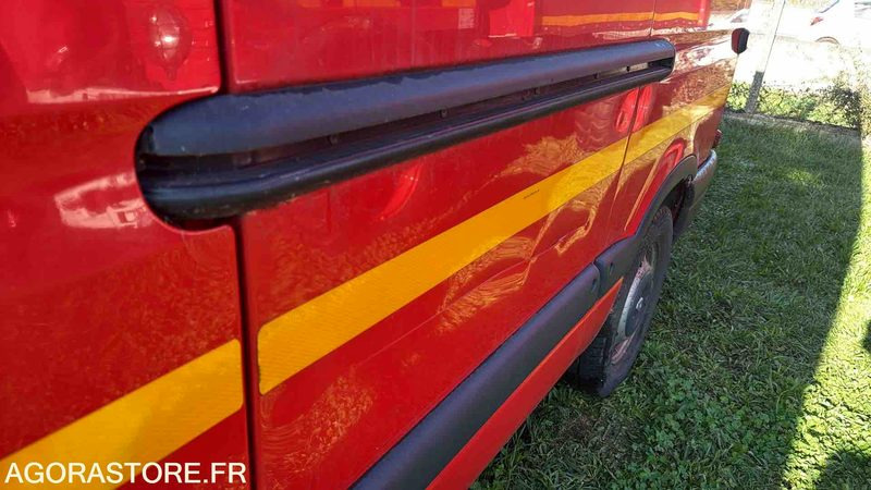 RENAULT MASTER - 112525KM - 2003 - Fourgon utilitaire: photos 4 RENAULT MASTER - 112525KM - 2003 - Fourgon utilitaire: photos 4