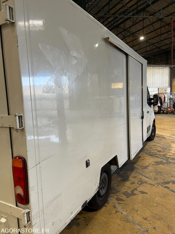 RENAULT MASTER - 2013 - 130914 Kms - Fourgon utilitaire: photos 5 RENAULT MASTER - 2013 - 130914 Kms - Fourgon utilitaire: photos 5