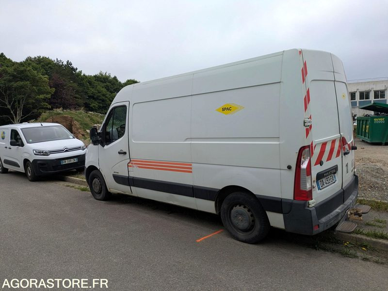 RENAULT MASTER - 2013 - 257835 km - Fourgon utilitaire: photos 3 RENAULT MASTER - 2013 - 257835 km - Fourgon utilitaire: photos 3