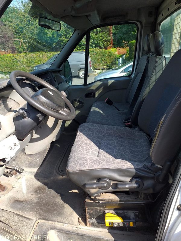 RENAULT MASTER BENNE - Utilitaire benne: photos 4 RENAULT MASTER BENNE - Utilitaire benne: photos 4