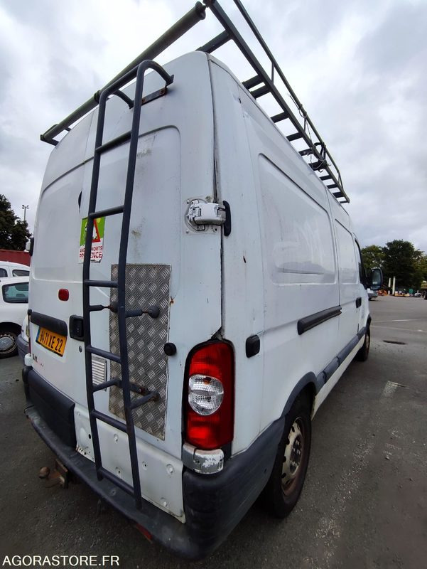 RENAULT MASTER II 2.5DCi - 120cv - Fourgon utilitaire: photos 4 RENAULT MASTER II 2.5DCi - 120cv - Fourgon utilitaire: photos 4