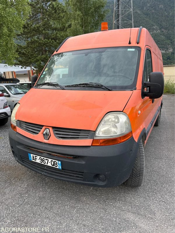 RENAULT - MASTER L2H2 3T5 2.5DCI - 2009 - 182749 KM - P1507925 - Fourgon utilitaire: photos 2 RENAULT - MASTER L2H2 3T5 2.5DCI - 2009 - 182749 KM - P1507925 - Fourgon utilitaire: photos 2