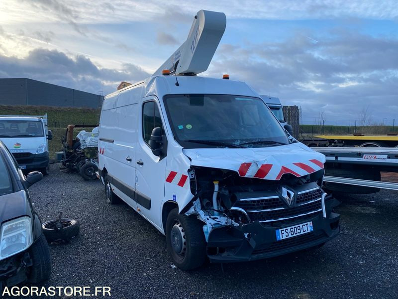 RENAULT MASTER NACELLE - Fourgon utilitaire: photos 1 RENAULT MASTER NACELLE - Fourgon utilitaire: photos 1