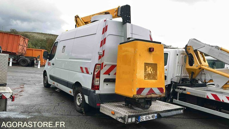 RENAULT MASTER NACELLE KLUBB K32- 2017 / 88884KM (EL634NB) - Fourgon utilitaire: photos 2 RENAULT MASTER NACELLE KLUBB K32- 2017 / 88884KM (EL634NB) - Fourgon utilitaire: photos 2