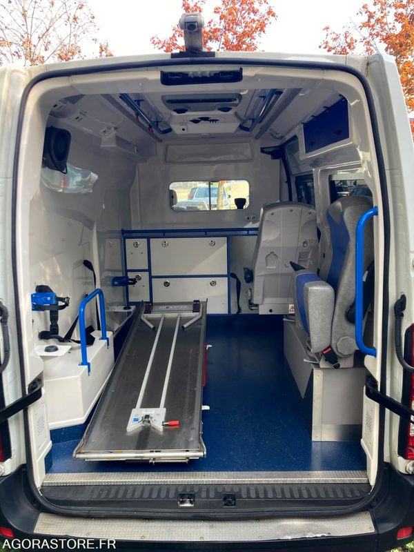 RENAULT MASTER VASP type ambulance - Ambulance: photos 4 RENAULT MASTER VASP type ambulance - Ambulance: photos 4