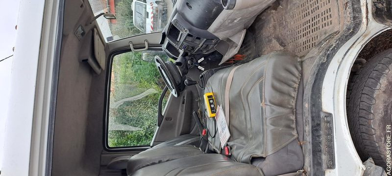 RENAULT MAXITY BENNE GRUE - 116352km - 2008 - CT OK - Utilitaire benne: photos 5 RENAULT MAXITY BENNE GRUE - 116352km - 2008 - CT OK - Utilitaire benne: photos 5