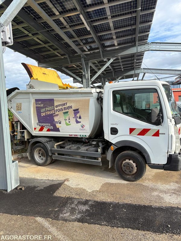 RENAULT MAXITY DIESEL AM 2013 BOM 83275KM CT-350-LL N° VIN: VF6SNFF24D3153920 - Utilitaire benne: photos 2 RENAULT MAXITY DIESEL AM 2013 BOM 83275KM CT-350-LL N° VIN: VF6SNFF24D3153920 - Utilitaire benne: photos 2