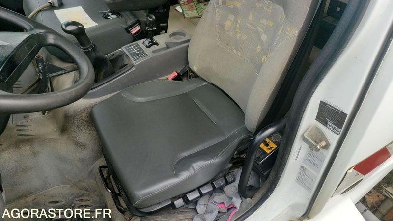 Utilitaire benne RENAULT MIDLUM 180 - 2001 - 269671 KM: photos 19 Utilitaire benne RENAULT MIDLUM 180 - 2001 - 269671 KM: photos 19