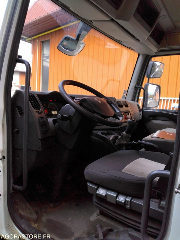 RENAULT MIDLUM 190 NACELLE - Camion avec nacelle: photos 5 RENAULT MIDLUM 190 NACELLE - Camion avec nacelle: photos 5