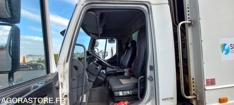 RENAULT MIDLUM - 2011 - 177523kms - Benne à ordures ménagères: photos 5 RENAULT MIDLUM - 2011 - 177523kms - Benne à ordures ménagères: photos 5