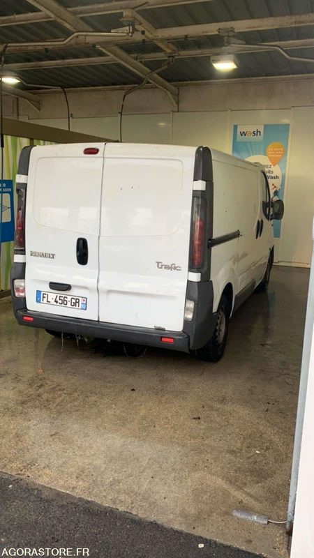 RENAULT TRAFIC 2006 220400 KM - Fourgon utilitaire: photos 3 RENAULT TRAFIC 2006 220400 KM - Fourgon utilitaire: photos 3