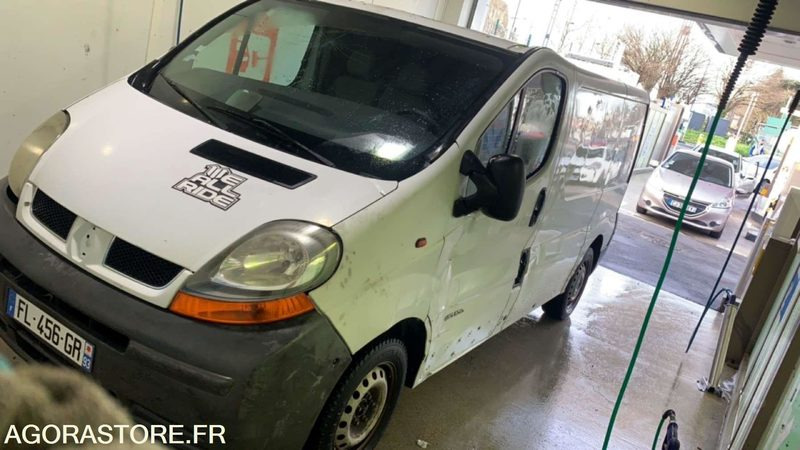 RENAULT TRAFIC 2006 220400 KM - Fourgon utilitaire: photos 1 RENAULT TRAFIC 2006 220400 KM - Fourgon utilitaire: photos 1