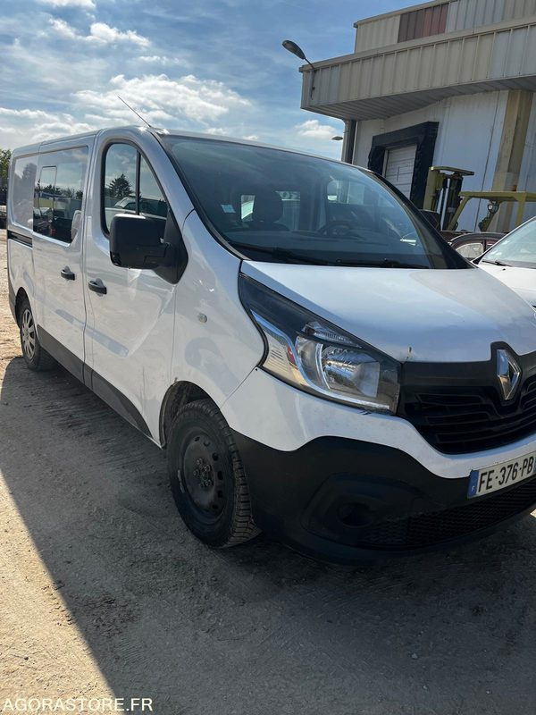 RENAULT TRAFIC 3 1.6 dci 6 PLACES - 2019 / 291000 KM - Fourgonnette: photos 1 RENAULT TRAFIC 3 1.6 dci 6 PLACES - 2019 / 291000 KM - Fourgonnette: photos 1