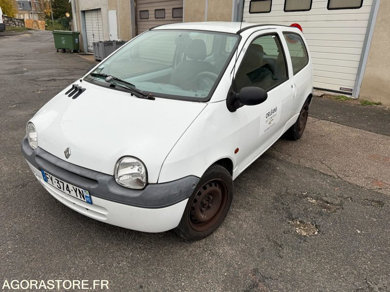 RENAULT TWINGO - 2002 - 158000KM - Voiture: photos 2 RENAULT TWINGO - 2002 - 158000KM - Voiture: photos 2