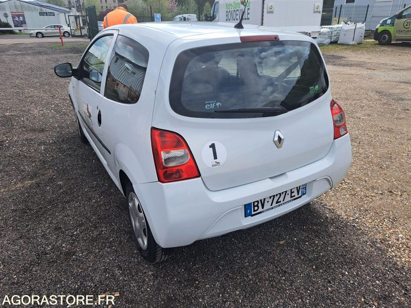RENAULT TWINGO 92000KM 20/09/2011 - Voiture: photos 4 RENAULT TWINGO 92000KM 20/09/2011 - Voiture: photos 4
