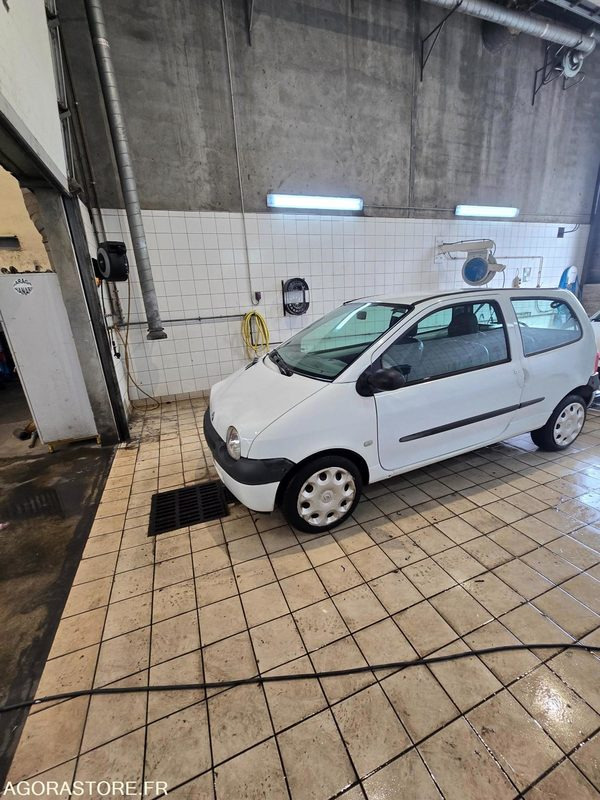 RENAULT TWINGO - Voiture: photos 2 RENAULT TWINGO - Voiture: photos 2