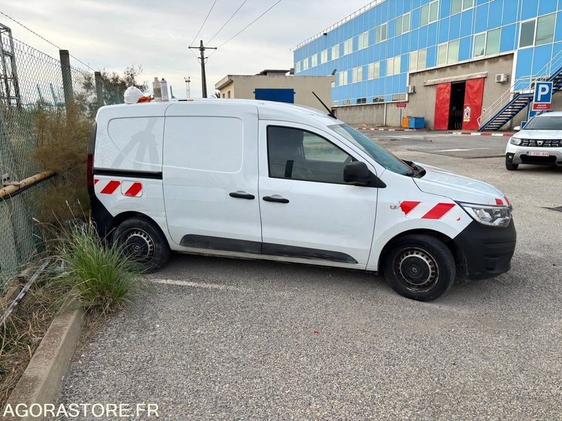 RENAULT VAN EXPRESS CONFORT 1.5 dCi S&S 95cv - 2021 / 92500 KM - Fourgonnette: photos 1 RENAULT VAN EXPRESS CONFORT 1.5 dCi S&S 95cv - 2021 / 92500 KM - Fourgonnette: photos 1