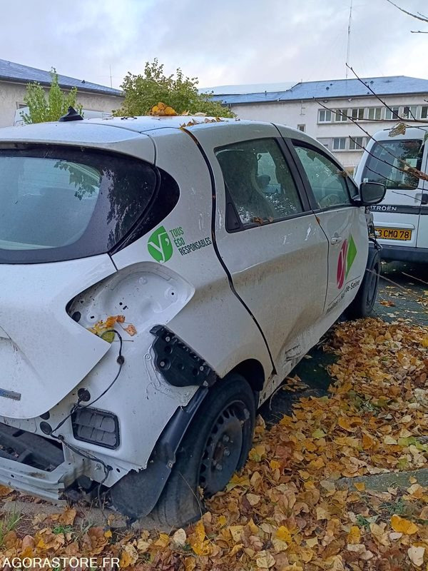 RENAULT Zoé - 29000km - 2019 - pour pièces - Voiture: photos 2 RENAULT Zoé - 29000km - 2019 - pour pièces - Voiture: photos 2