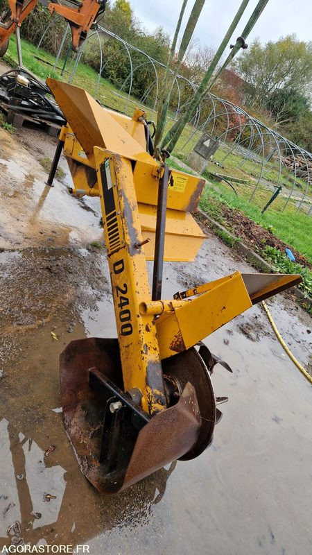 ROTOTRANCHEUSES AGRAM - Tractopelle: photos 3 ROTOTRANCHEUSES AGRAM - Tractopelle: photos 3