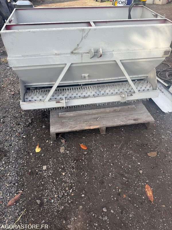 Regarnisseur de pelouse PRO-SEED - Matériel de jardinage: photos 1 Regarnisseur de pelouse PRO-SEED - Matériel de jardinage: photos 1