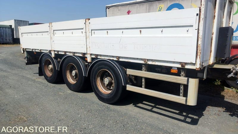 REMORQUE - SAMRO REMORQUE 3ESS PLATEAU - 2004 - BG-713-LR - Remorque: photos 1 REMORQUE - SAMRO REMORQUE 3ESS PLATEAU - 2004 - BG-713-LR - Remorque: photos 1