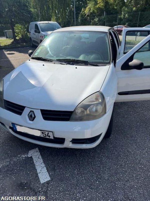 Renault CLIO 2 - Voiture: photos 1 Renault CLIO 2 - Voiture: photos 1