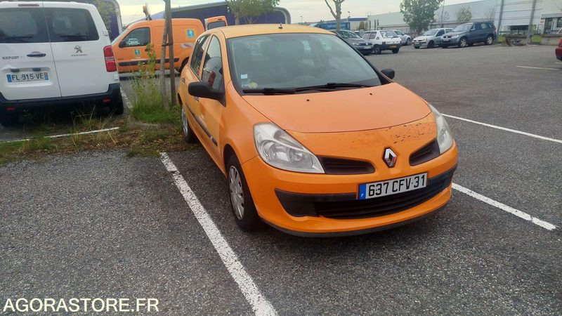 Renault Clio 1.5 DCI - 2008 - 99525km - 637CFV31 - Voiture: photos 2 Renault Clio 1.5 DCI - 2008 - 99525km - 637CFV31 - Voiture: photos 2