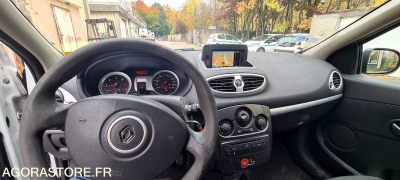 Voiture Renault Clio 3 1.5DCI: photos 11