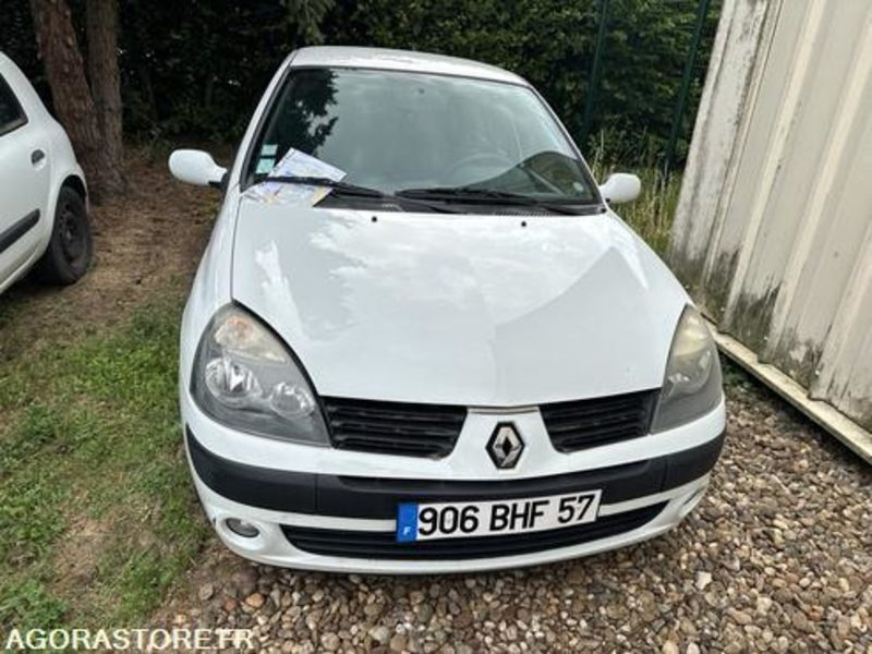 Renault Clio - 906BHF57 - Voiture: photos 2 Renault Clio - 906BHF57 - Voiture: photos 2