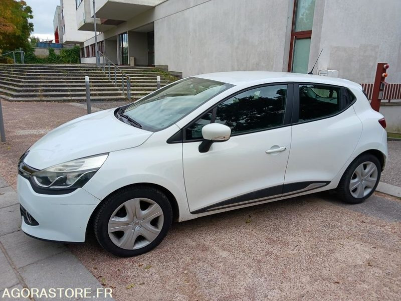 Renault Clio IV 5 Portes 1.5 dCi FAP Energy eco2 S&S 90 cv - Voiture: photos 2 Renault Clio IV 5 Portes 1.5 dCi FAP Energy eco2 S&S 90 cv - Voiture: photos 2