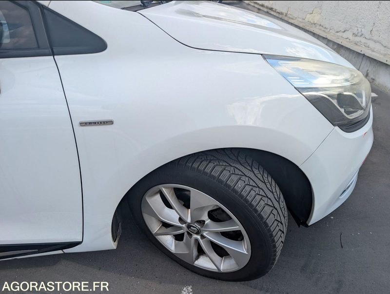 Renault Clio IV Limited TCe 90 – 2017 – Très bien équipée – Excellent état - Voiture: photos 5 Renault Clio IV Limited TCe 90 – 2017 – Très bien équipée – Excellent état - Voiture: photos 5