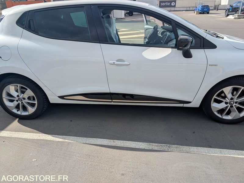 Renault Clio IV Limited TCe 90 – 2017 – Très bien équipée – Excellent état - Voiture: photos 3 Renault Clio IV Limited TCe 90 – 2017 – Très bien équipée – Excellent état - Voiture: photos 3