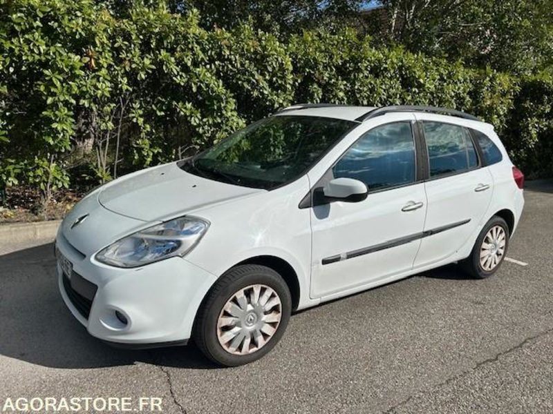 Renault Clio break 100600kms 2010 - Voiture break: photos 1 Renault Clio break 100600kms 2010 - Voiture break: photos 1