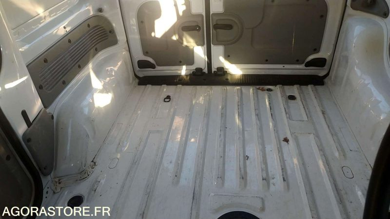 Renault Kangoo - 2004 - Fourgonnette: photos 3 Renault Kangoo - 2004 - Fourgonnette: photos 3