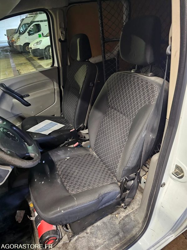 Renault Kangoo - 2009 - 39018kms - AD 375 AP - Fourgonnette: photos 5 Renault Kangoo - 2009 - 39018kms - AD 375 AP - Fourgonnette: photos 5