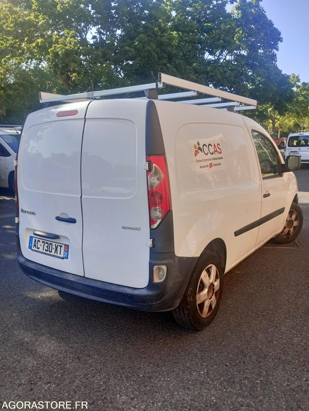 Renault Kangoo 6CV 136506 kms 2009 - Fourgonnette: photos 2 Renault Kangoo 6CV 136506 kms 2009 - Fourgonnette: photos 2