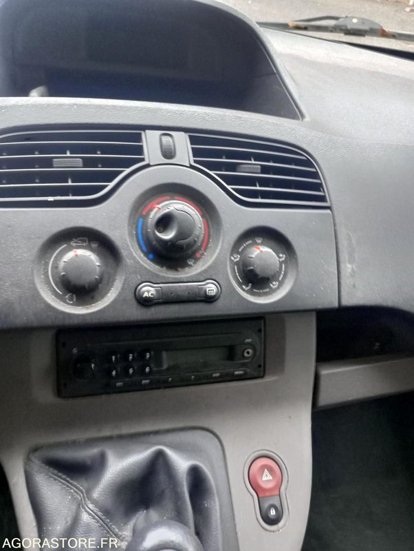 Renault Kangoo 6CV 136506 kms 2009 - Fourgonnette: photos 5 Renault Kangoo 6CV 136506 kms 2009 - Fourgonnette: photos 5