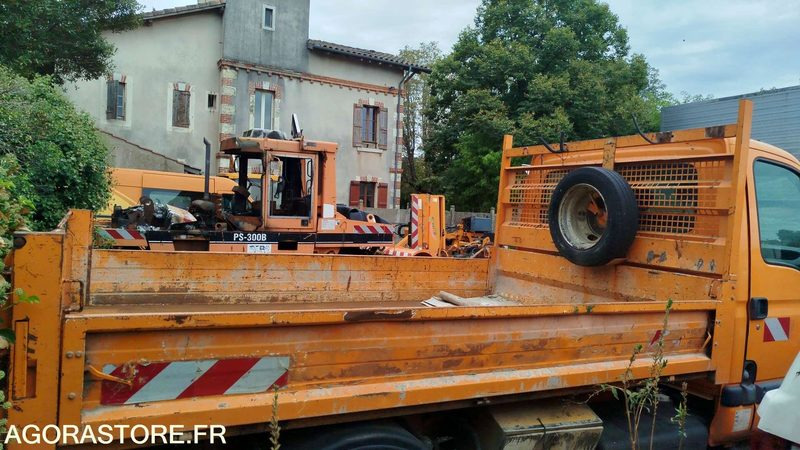 Renault - Mascott - 2000 - 1718LX32 - Utilitaire benne: photos 2 Renault - Mascott - 2000 - 1718LX32 - Utilitaire benne: photos 2