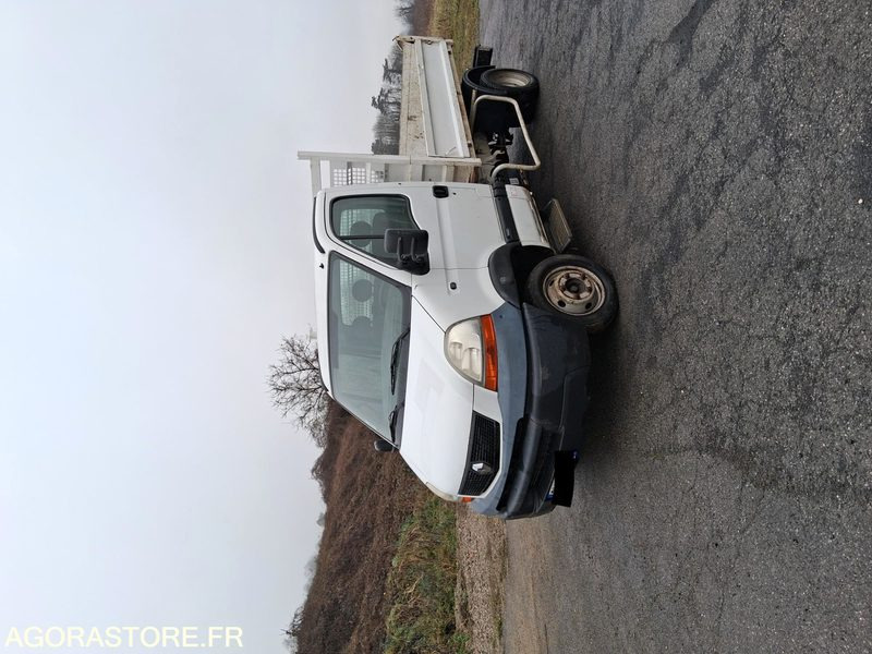 Renault Master 120 DCI - Utilitaire benne: photos 3 Renault Master 120 DCI - Utilitaire benne: photos 3