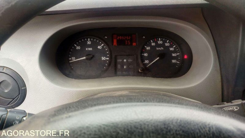 Renault Master 2004 - BQ-940-TF - 299292km - Fourgon utilitaire: photos 4 Renault Master 2004 - BQ-940-TF - 299292km - Fourgon utilitaire: photos 4