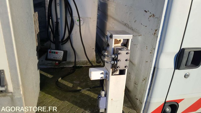 Renault Master - 2010 - 133446kms - AH275HD - Fourgon utilitaire: photos 3 Renault Master - 2010 - 133446kms - AH275HD - Fourgon utilitaire: photos 3