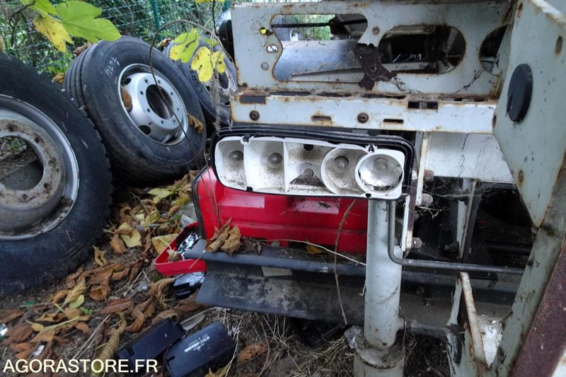 Renault Midlum 220 DXI - Voiture: photos 3 Renault Midlum 220 DXI - Voiture: photos 3