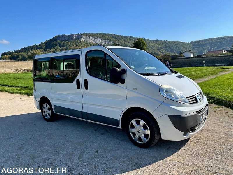 Renault Trafic 2 - 2010 - 141000 kms - Minibus, Transport de personnes: photos 1 Renault Trafic 2 - 2010 - 141000 kms - Minibus, Transport de personnes: photos 1
