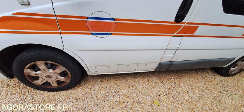 Renault Trafic - 2006 - 130000 - Minibus, Transport de personnes: photos 4 Renault Trafic - 2006 - 130000 - Minibus, Transport de personnes: photos 4