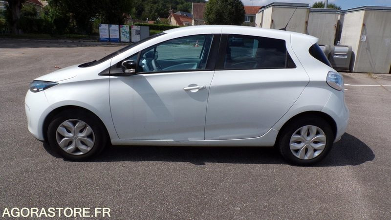 Renault Zoe DP-443-XL (BP) - Voiture: photos 1 Renault Zoe DP-443-XL (BP) - Voiture: photos 1