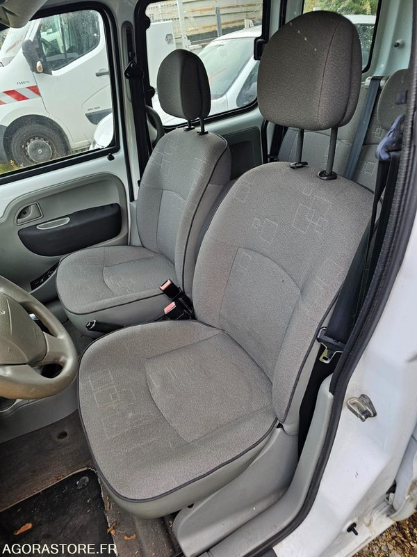 Renault kangoo - 2007 - 226880km - 1082WN28 - Voiture: photos 5 Renault kangoo - 2007 - 226880km - 1082WN28 - Voiture: photos 5