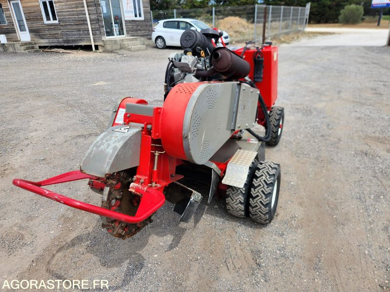 Rogneuse / Raboteuse de souches Carlton SP5014 – 2019 – 300 h - Dessoucheuse: photos 2 Rogneuse / Raboteuse de souches Carlton SP5014 – 2019 – 300 h - Dessoucheuse: photos 2